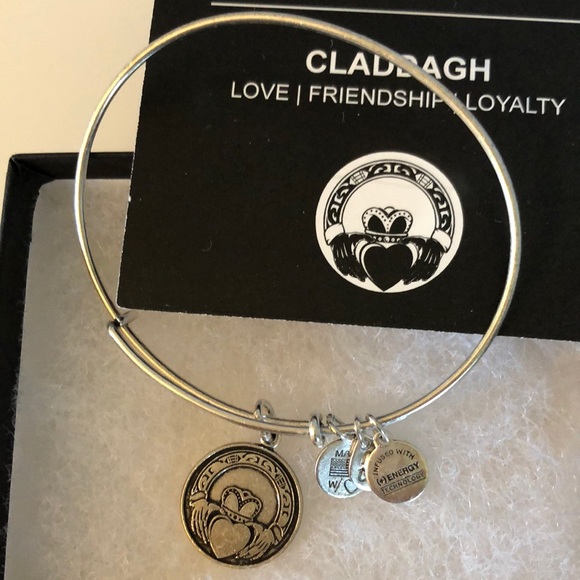 ALEX AND ANI Claddagh Energy Bracelet - Picture 2 of 7
